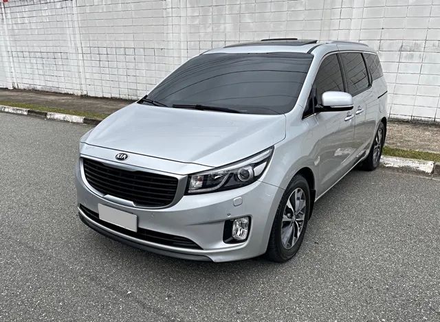 Kia Carnival.jpg